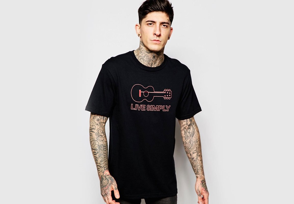 V-Neck Long T-Shirt - الصورة 2