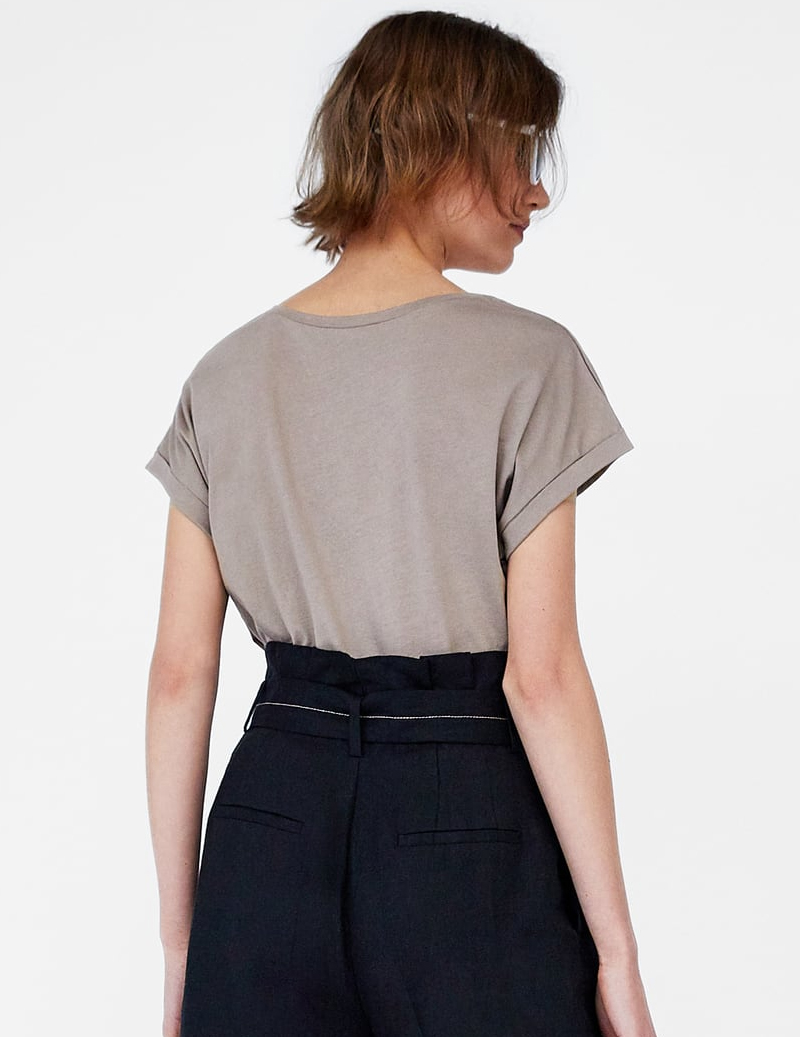 T-Shirt Gray Bat Wings - الصورة 3